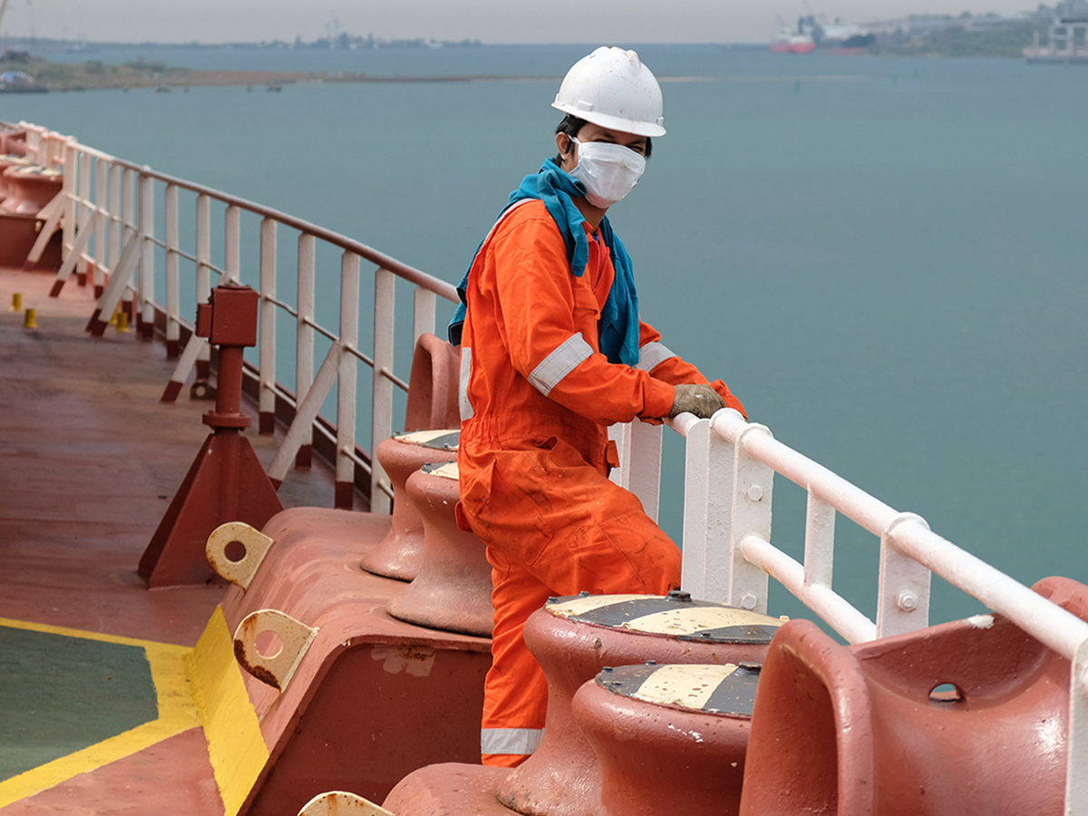 https://wwwcdn.imo.org/localresources/en/MediaCentre/PublishingImages/Seafarers%20key%20worker%20critical%20role%20in%20supply%20chains%20highlighted%20at%20WHO%20meeting_medium.jpg